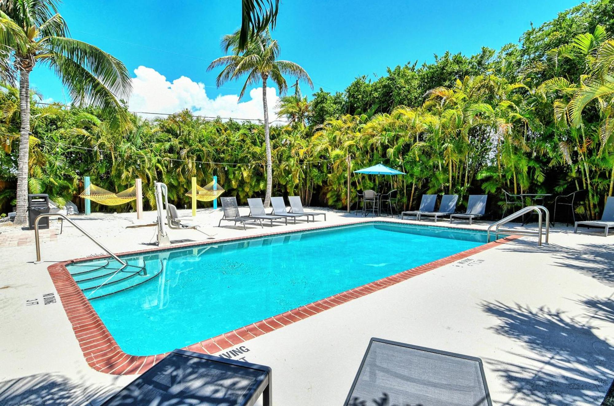 Hotel Siesta Key Palms 3*