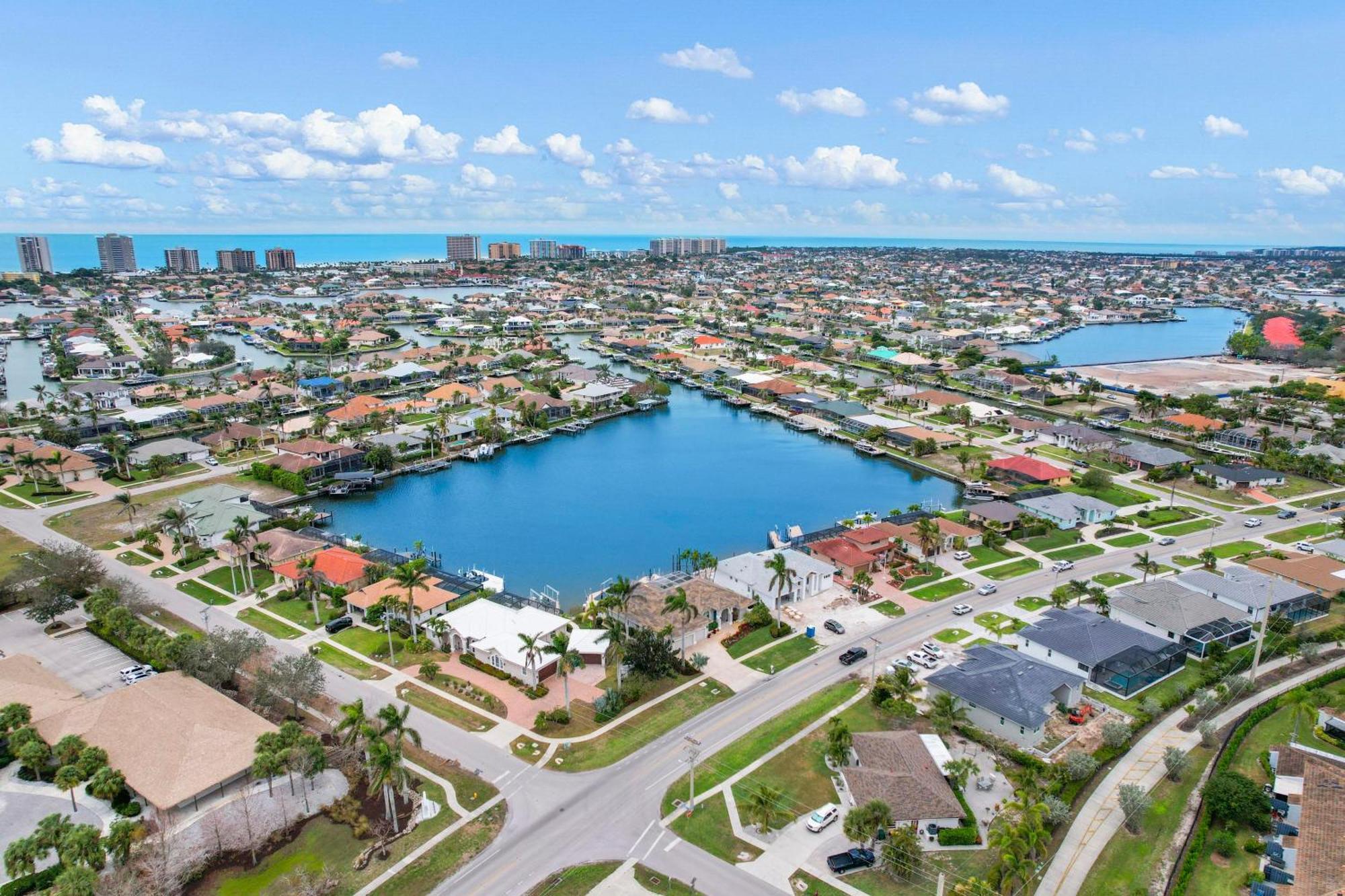 New 2024 Renovation! Gorgeous Island Oasis With Sw Exposure On * Marco Island