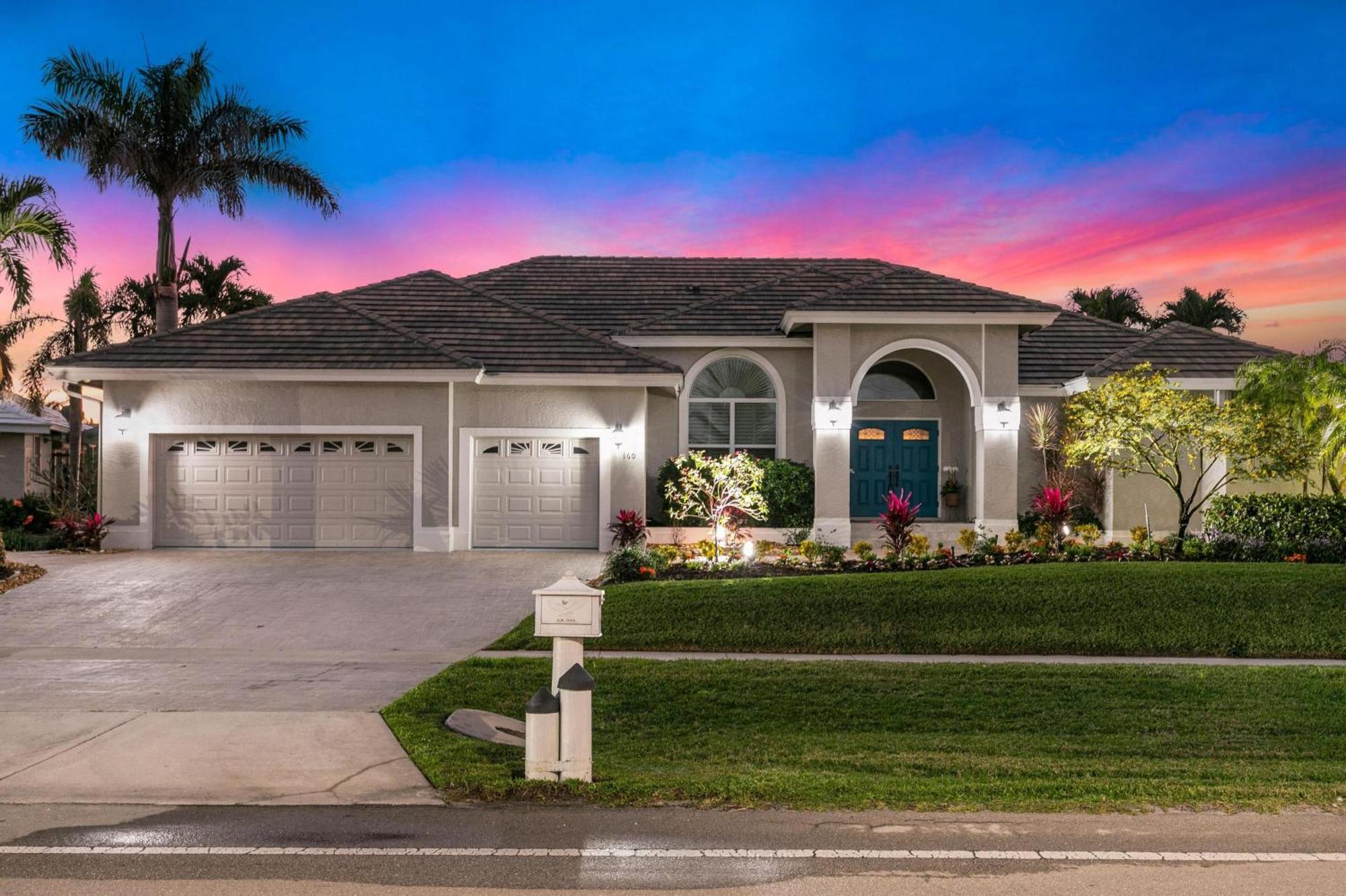 New 2024 Renovation! Gorgeous Island Oasis With Sw Exposure On Holiday home Marco Island