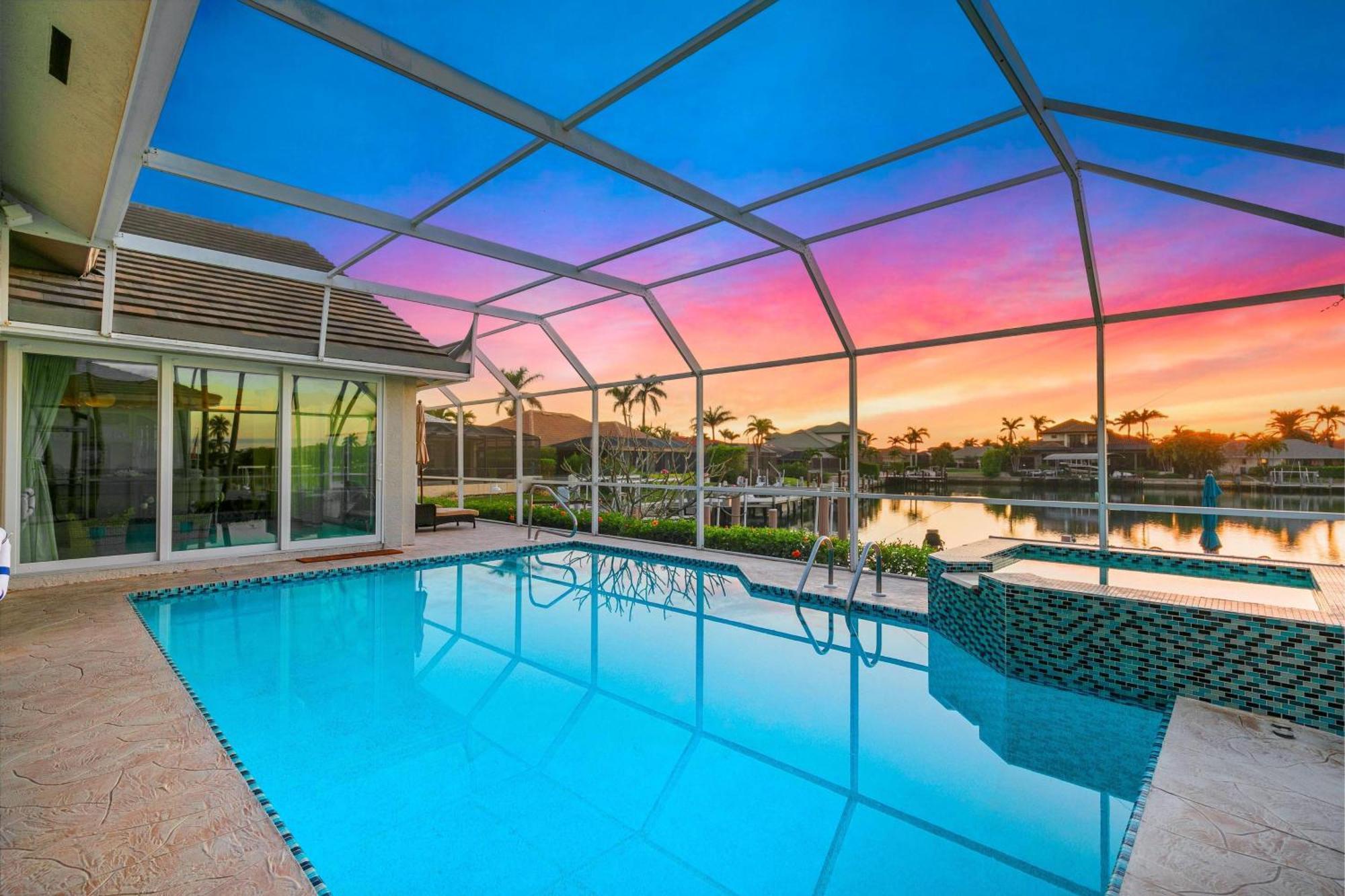 Holiday home New 2024 Renovation! Gorgeous Island Oasis With Sw Exposure On