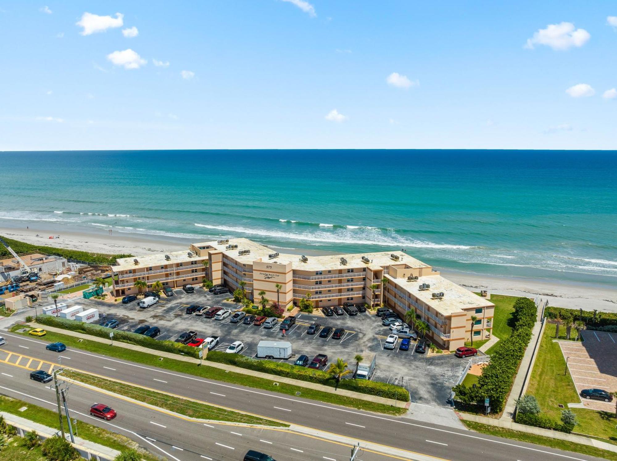 Resort Paradise Club - Ground Floor & Satellite Beach