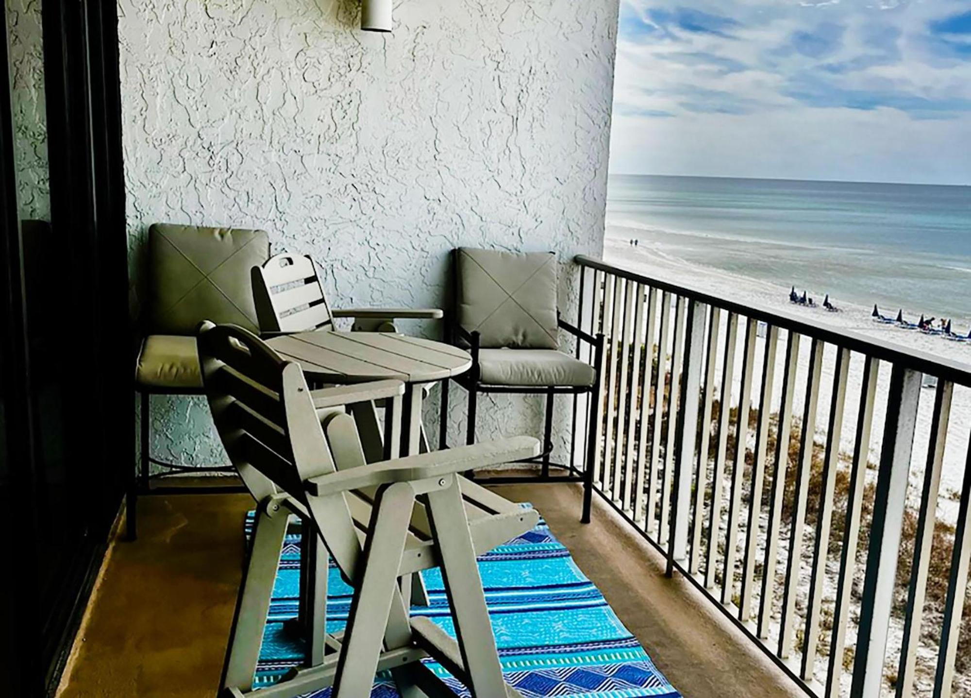 Apartment Windward 403 At Edgewater