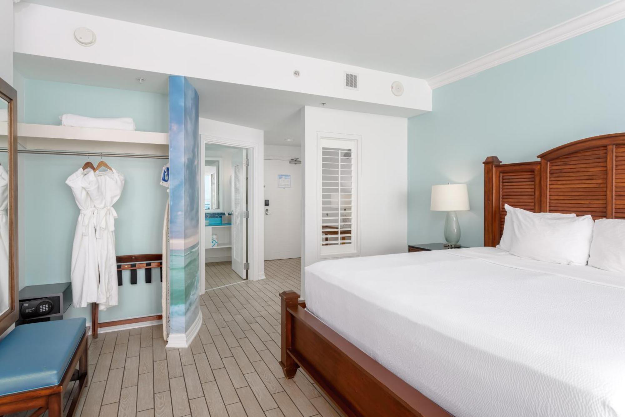 The Pensacola 4*