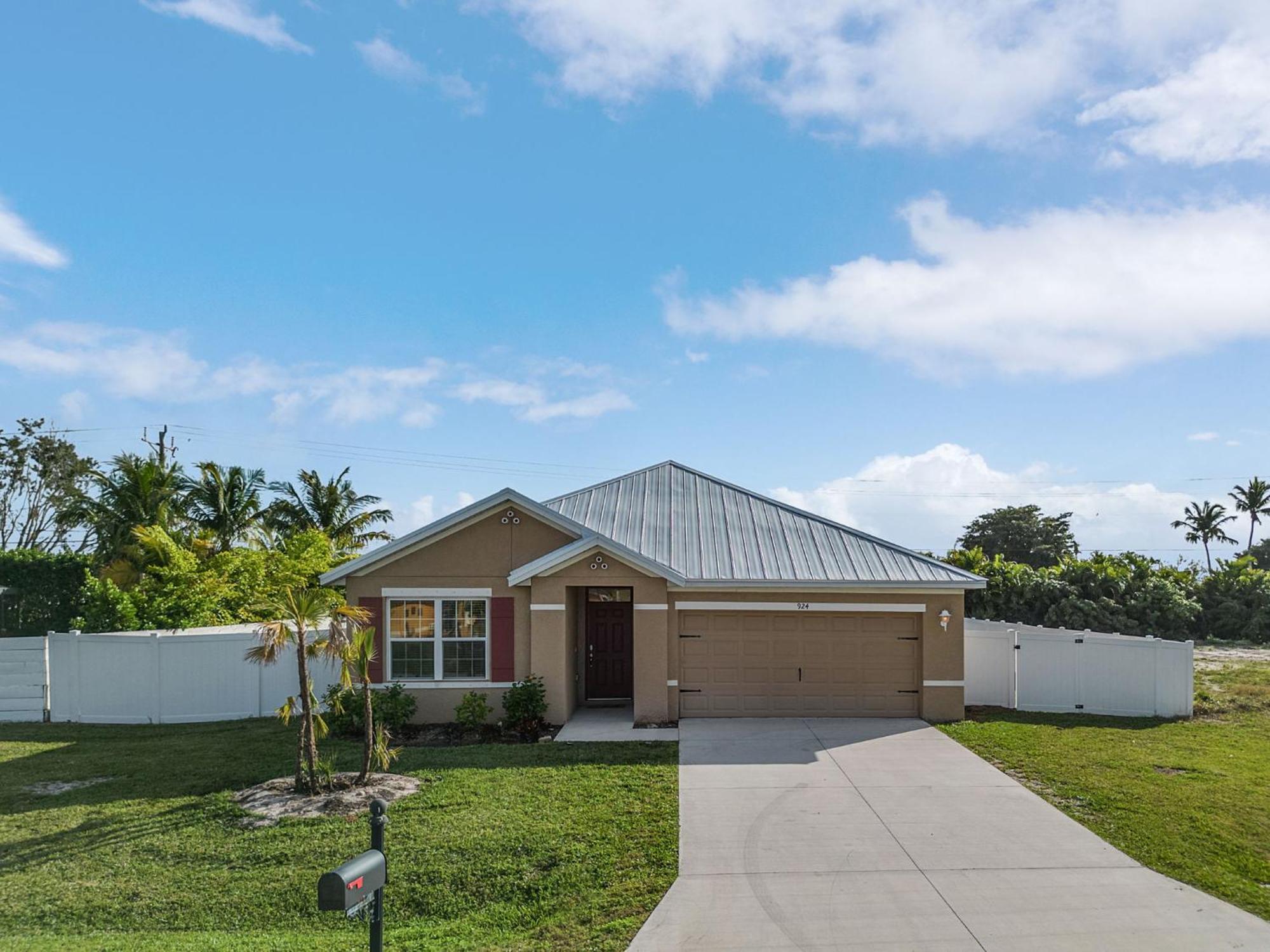 Private And Heated Pool And Spa! - Manatees Paradise - Roelens Vacations Holiday home *