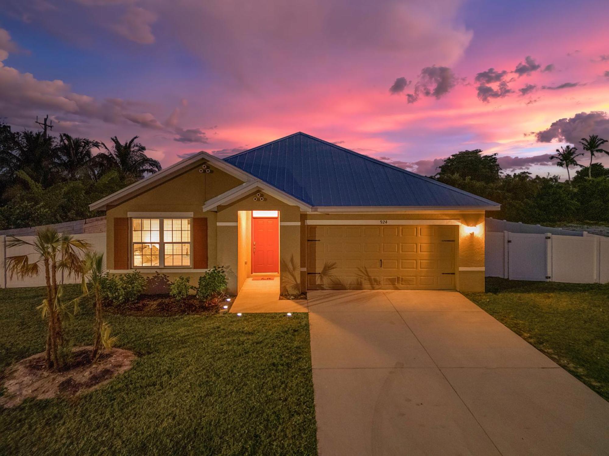 Holiday home Private And Heated Pool And Spa! - Manatees Paradise - Roelens Vacations *
