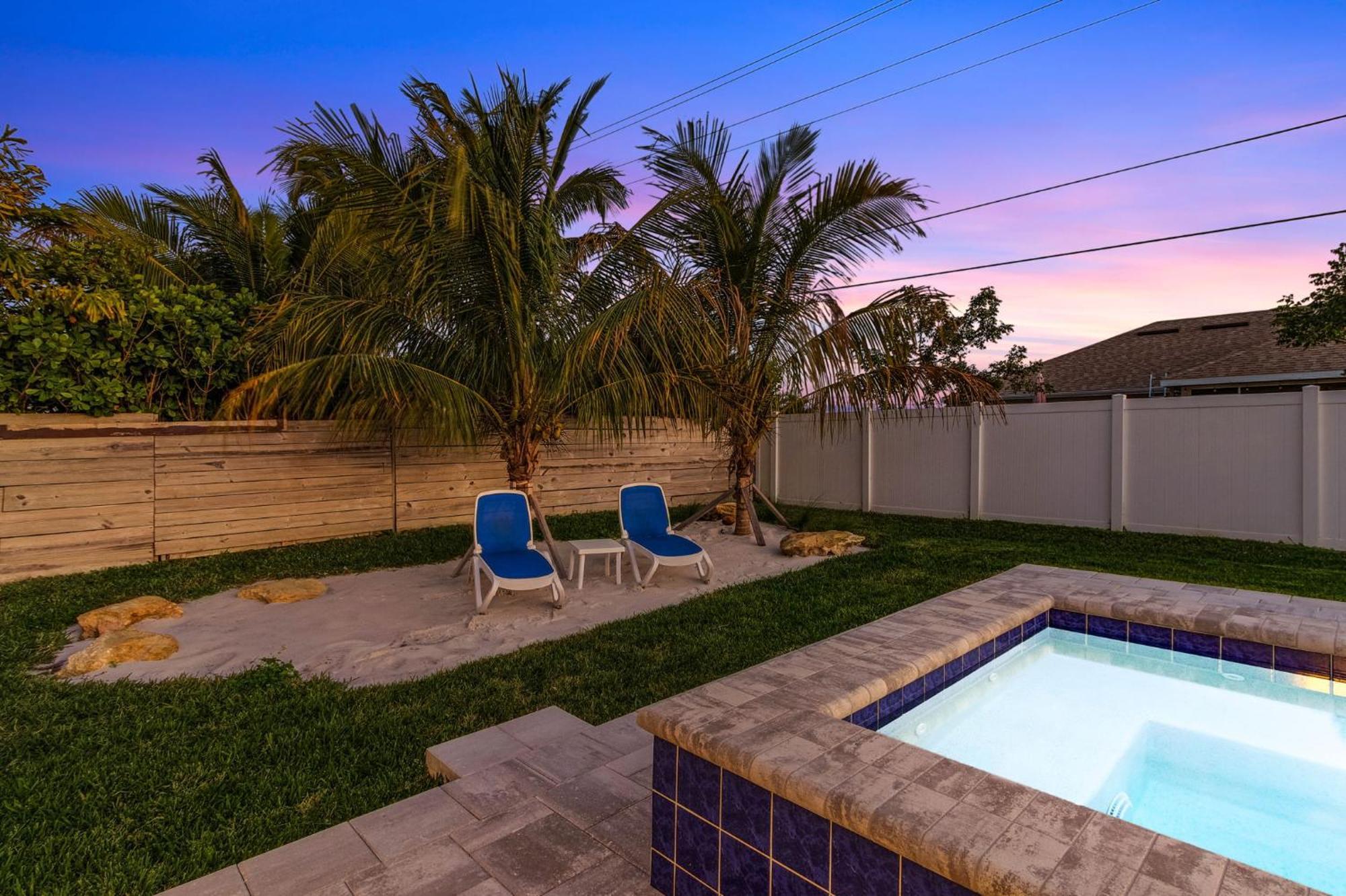 Private And Heated Pool And Spa! - Manatees Paradise - Roelens Vacations Holiday home Cape Coral
