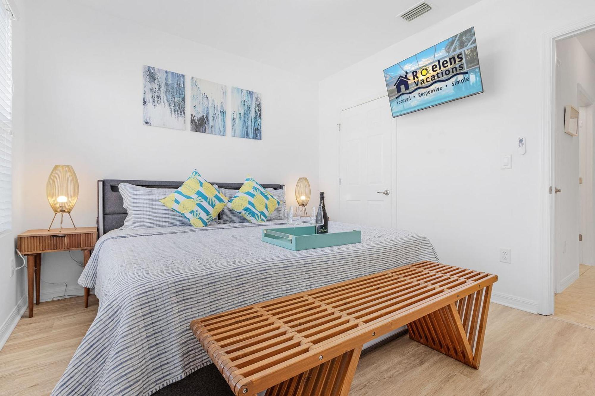 Private And Heated Pool And Spa! - Manatees Paradise - Roelens Vacations * Cape Coral