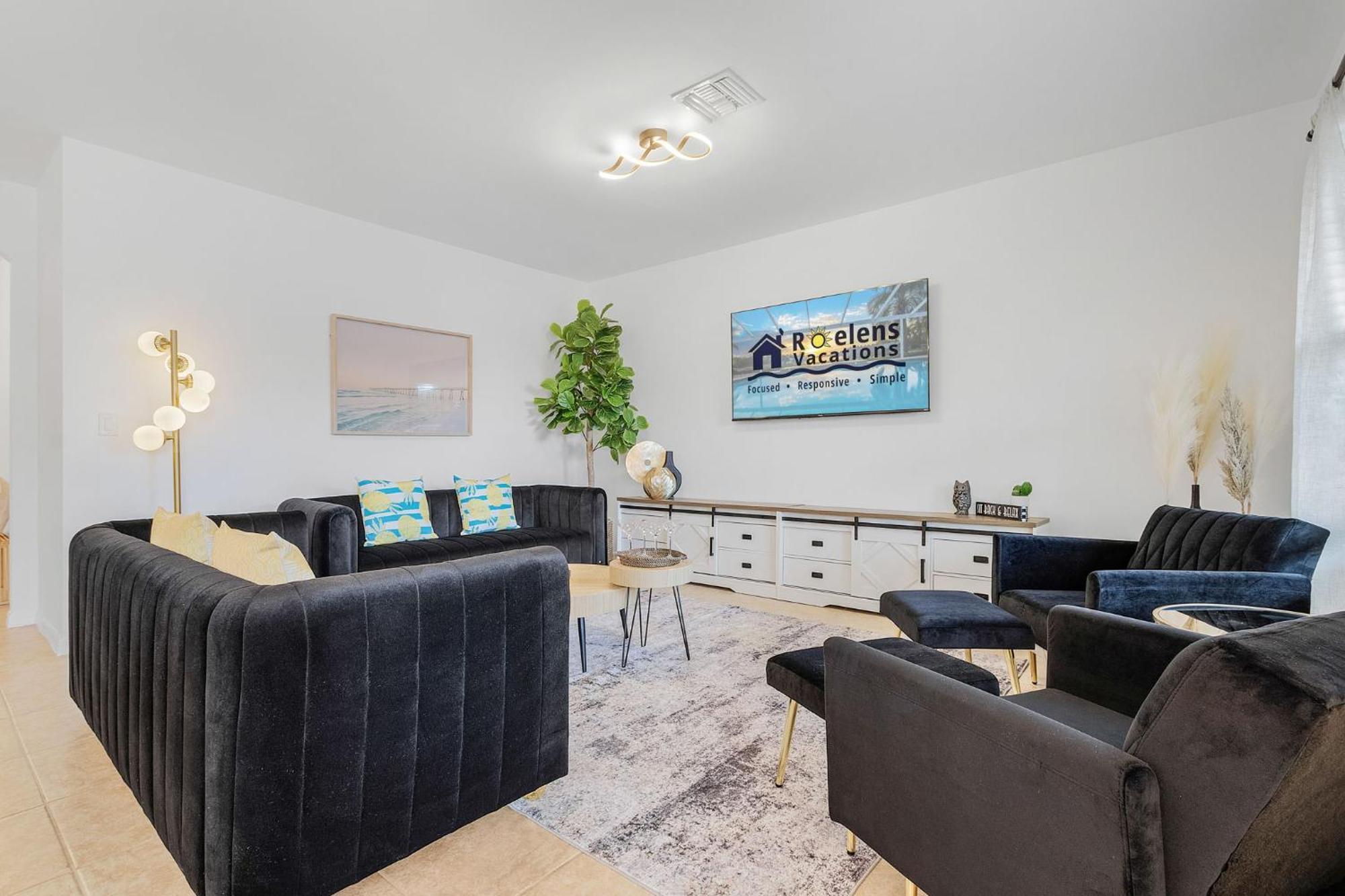Private And Heated Pool And Spa! - Manatees Paradise - Roelens Vacations *