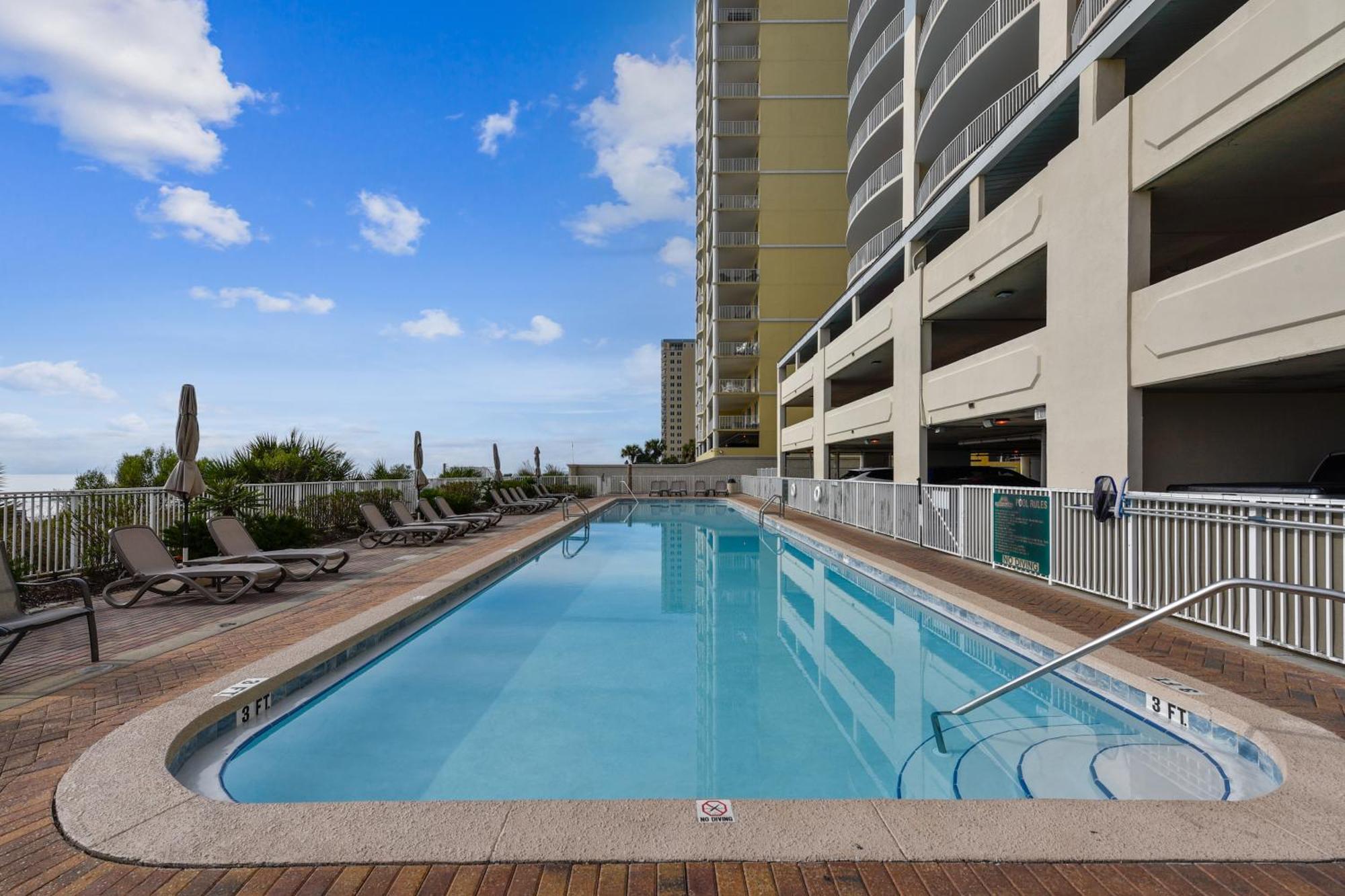 Holiday home Twin Palms #1605 By Book That