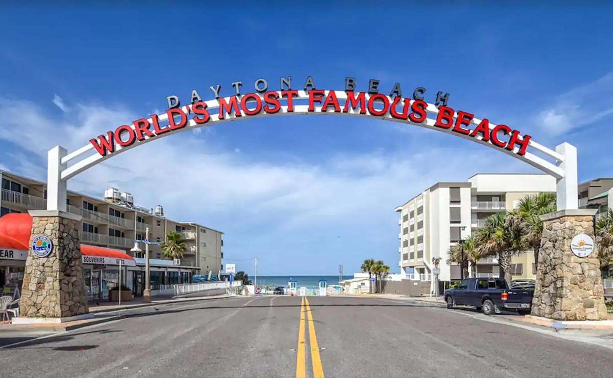Aparthotel Open For 2025 Bikeweek - Luxury Beachfront - Private Balcony With Ocean View - Heated Pool - Hot Tub - Tiki Bar - Sauna *