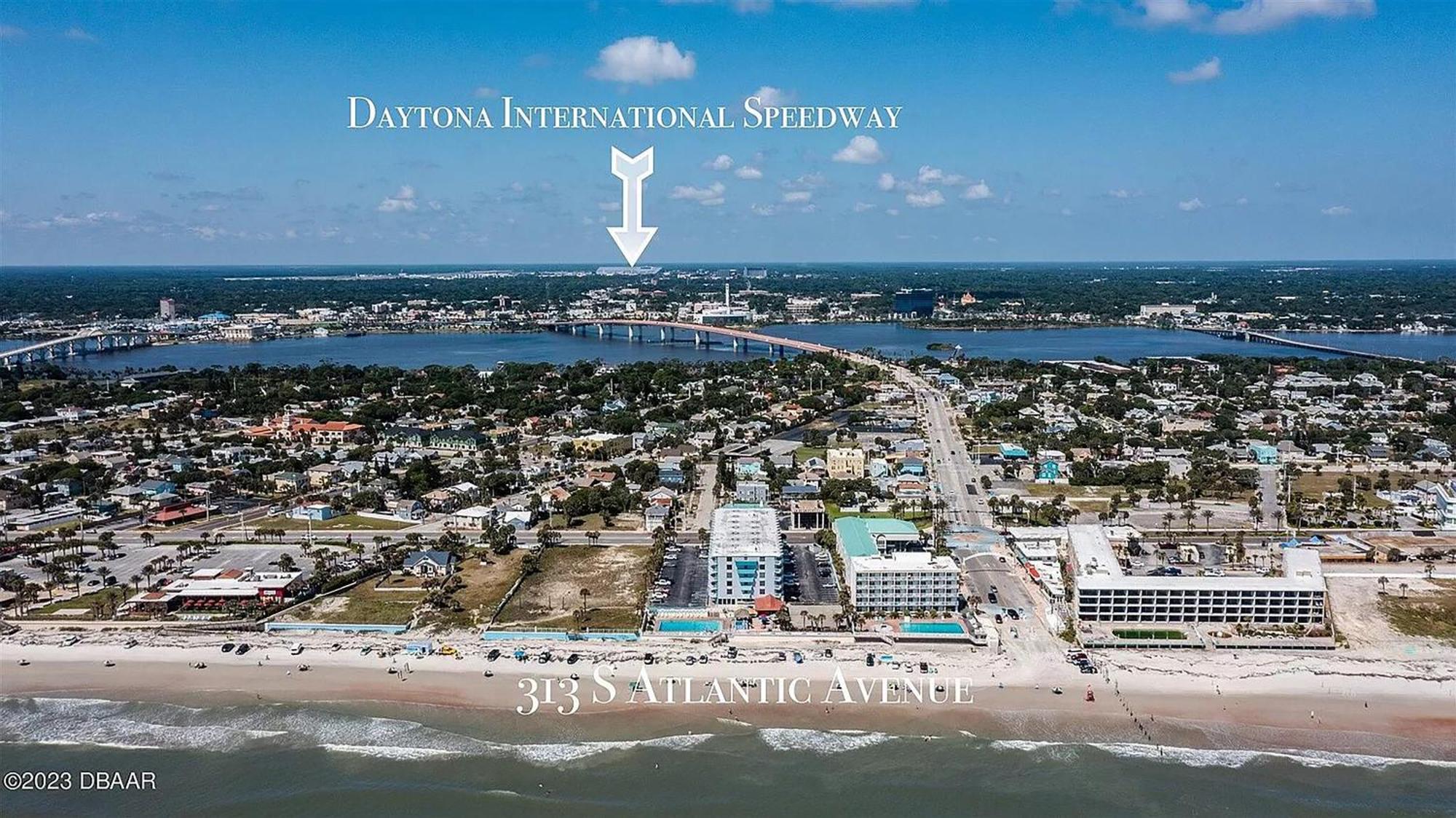 Open For 2025 Bikeweek - Luxury Beachfront - Private Balcony With Ocean View - Heated Pool - Hot Tub - Tiki Bar - Sauna * Daytona Beach