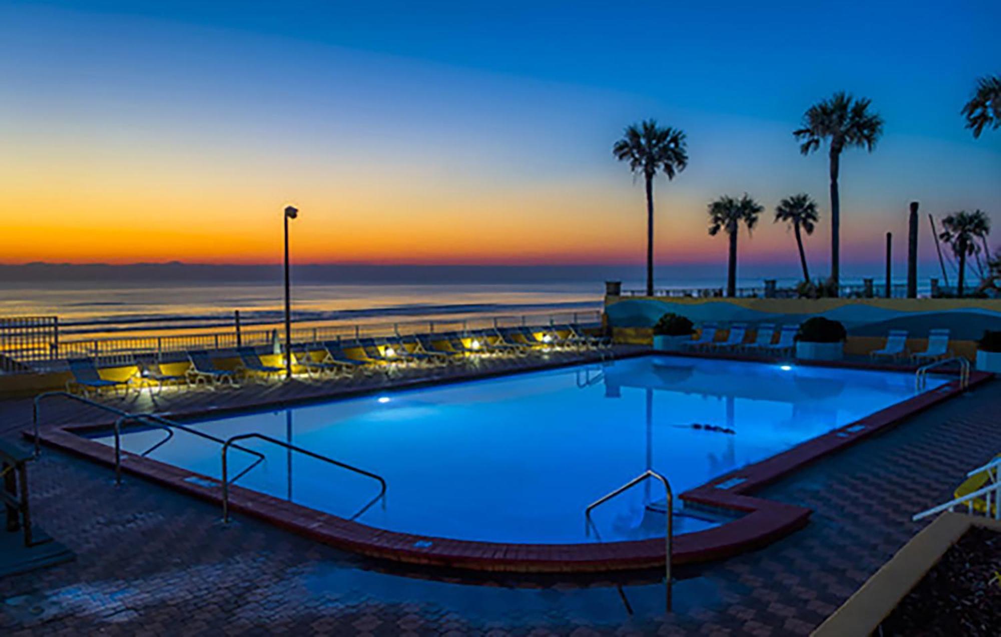 Aparthotel Open For 2025 Bikeweek - Luxury Beachfront - Private Balcony With Ocean View - Heated Pool - Hot Tub - Tiki Bar - Sauna