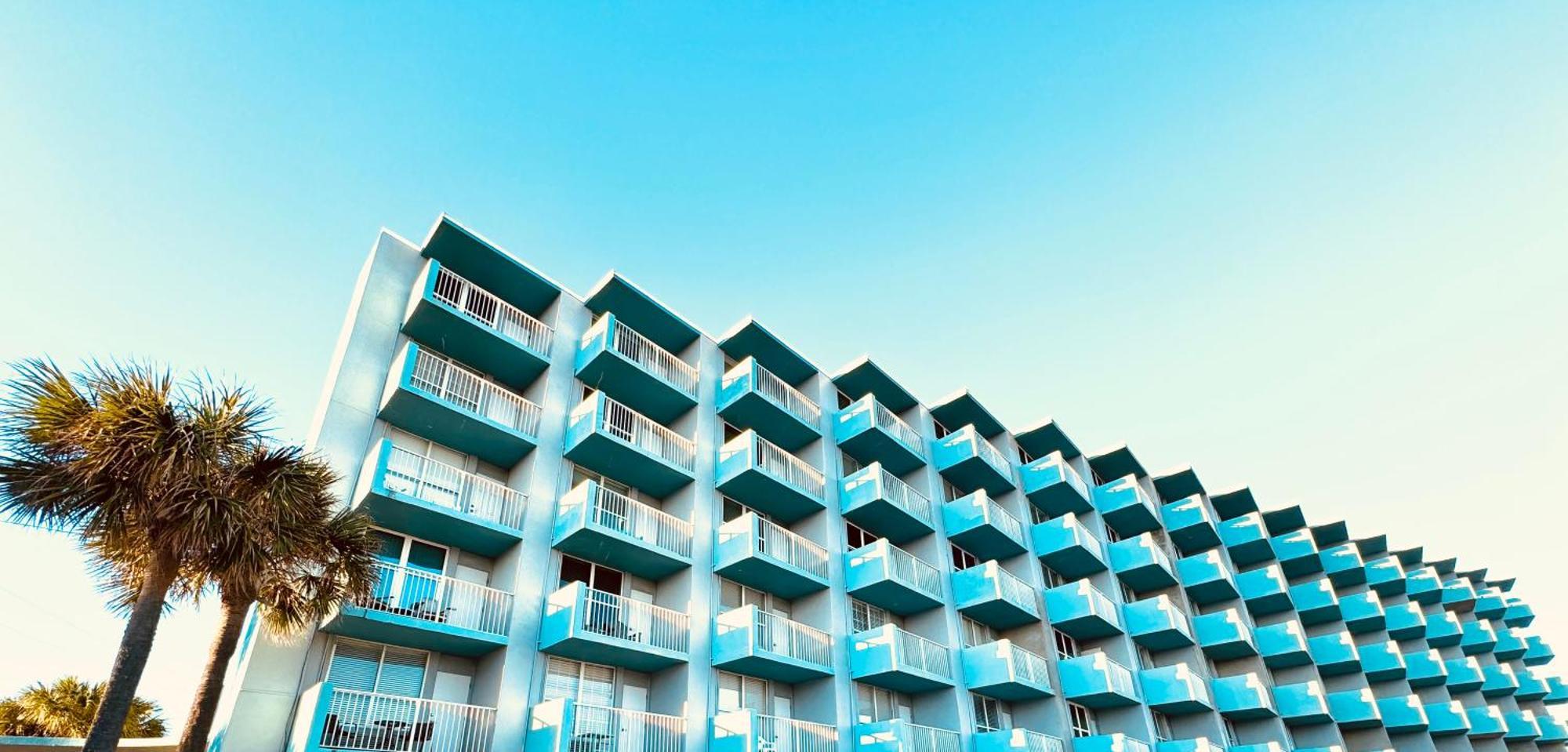 Open For 2025 Bikeweek - Luxury Beachfront - Private Balcony With Ocean View - Heated Pool - Hot Tub - Tiki Bar - Sauna Aparthotel