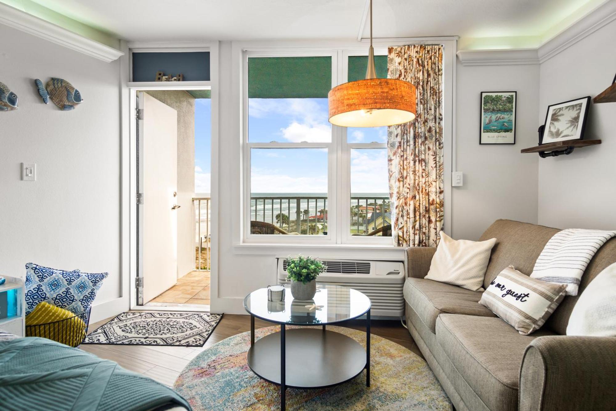 Aparthotel Open For 2025 Bikeweek - Luxury Beachfront - Private Balcony With Ocean View - Heated Pool - Hot Tub - Tiki Bar - Sauna