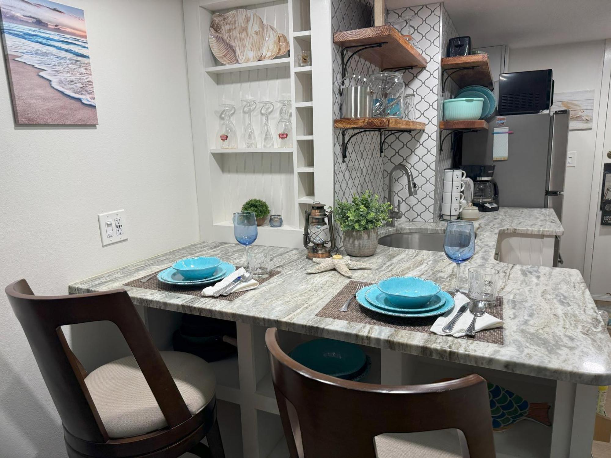 Open For 2025 Bikeweek - Luxury Beachfront - Private Balcony With Ocean View - Heated Pool - Hot Tub - Tiki Bar - Sauna Aparthotel Daytona Beach