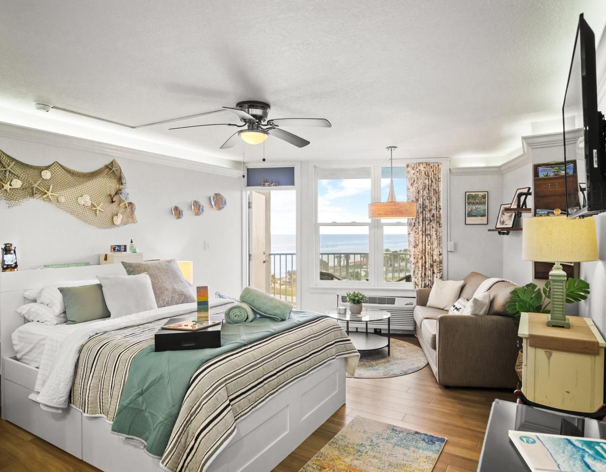 Open For 2025 Bikeweek - Luxury Beachfront - Private Balcony With Ocean View - Heated Pool - Hot Tub - Tiki Bar - Sauna Daytona Beach
