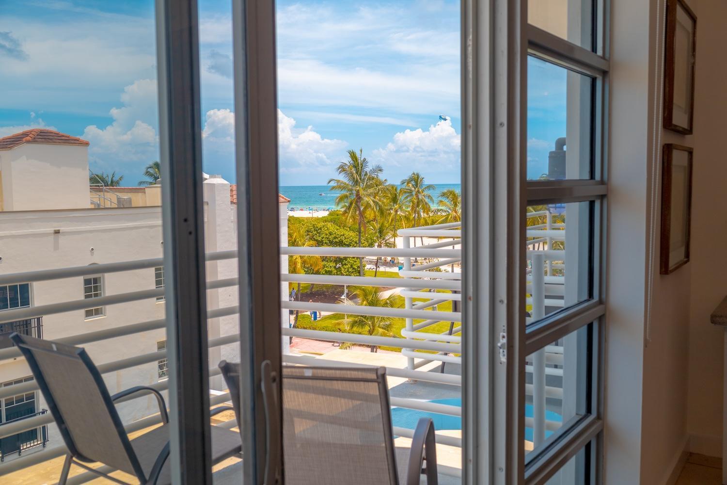 With Rooftop-pool And Bar On Ocean Dr Apartment *