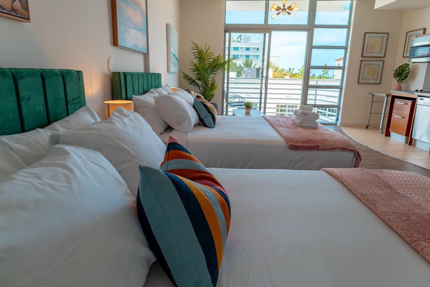 With Rooftop-pool And Bar On Ocean Dr Apartment *