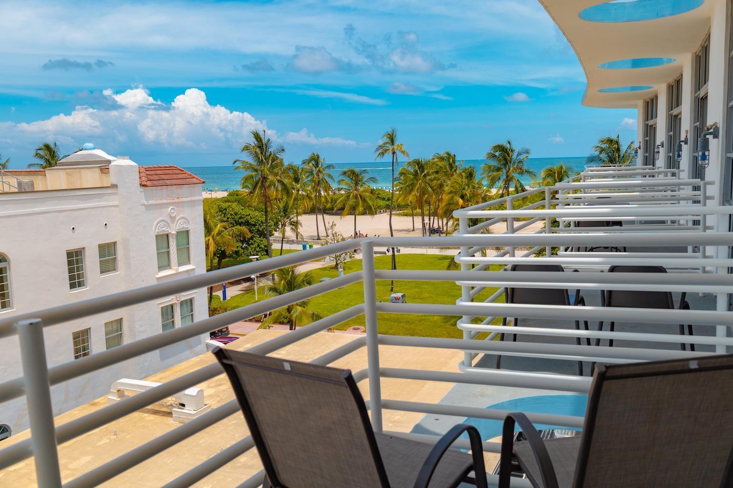 Apartment With Rooftop-pool And Bar On Ocean Dr *