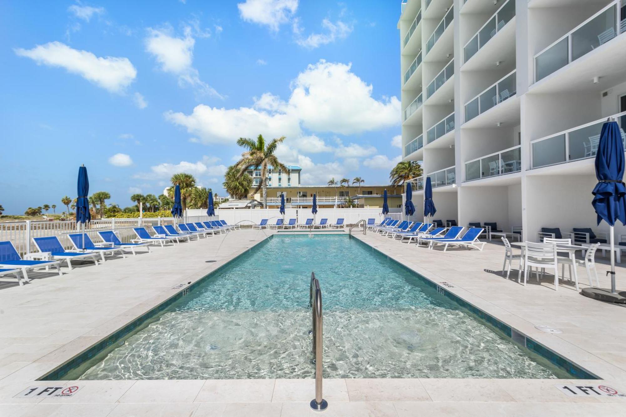 Ocean Club Treasure Island Hotel