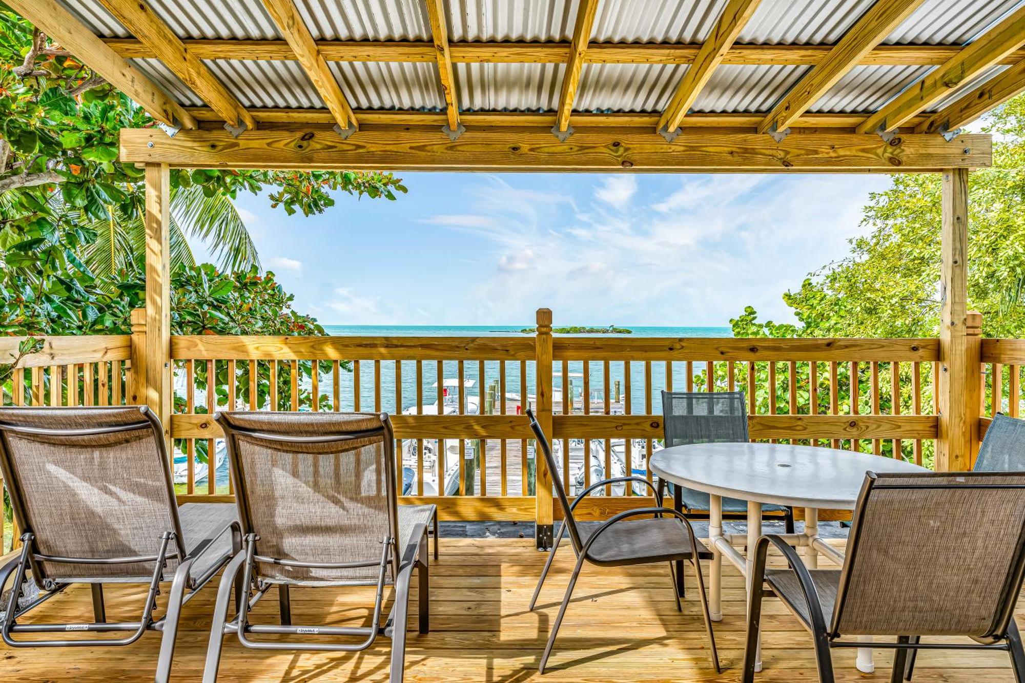 Captain Pip's Marina & Hideaway Resort Marathon