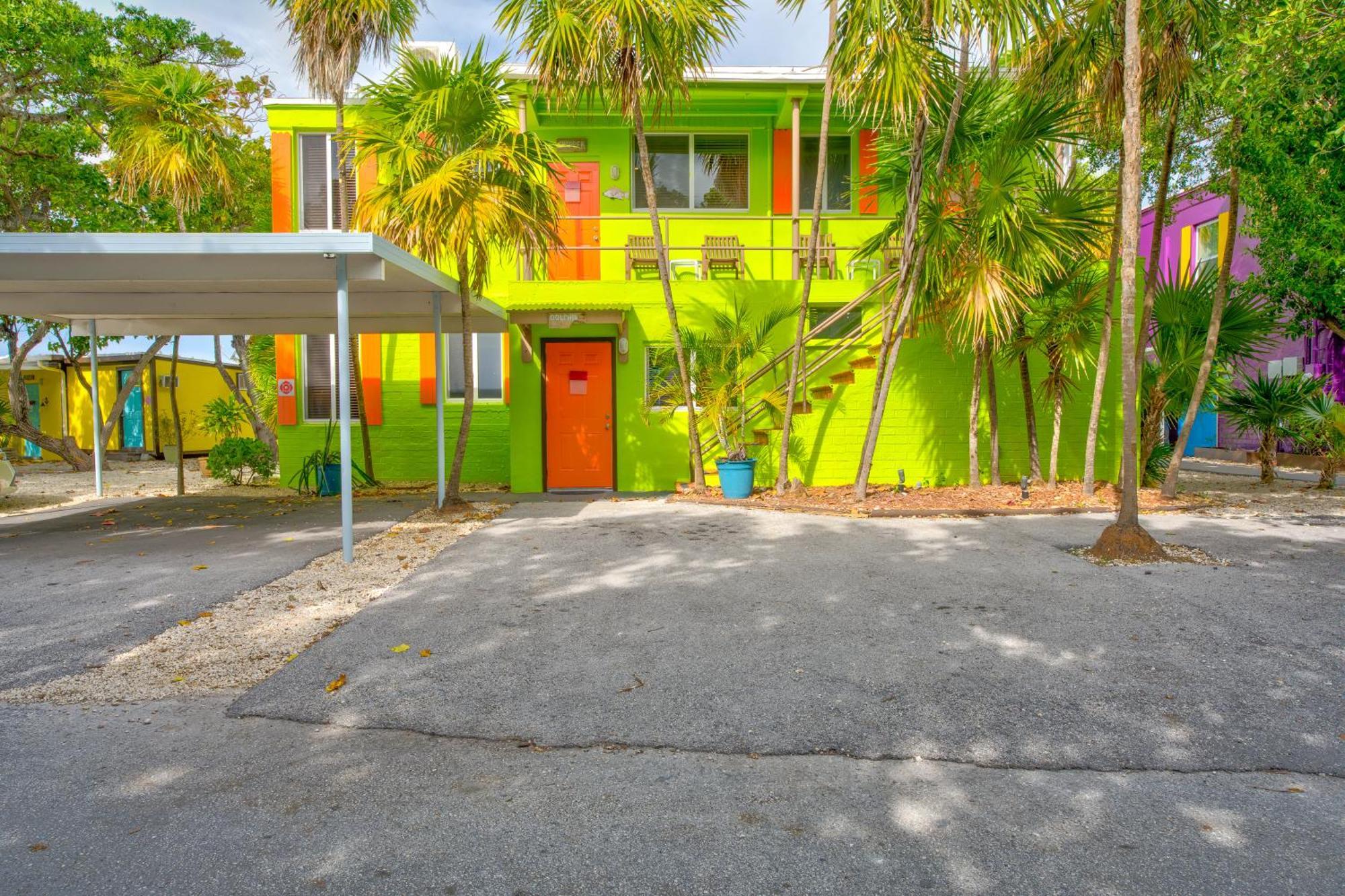Captain Pip's Marina & Hideaway Resort 3*