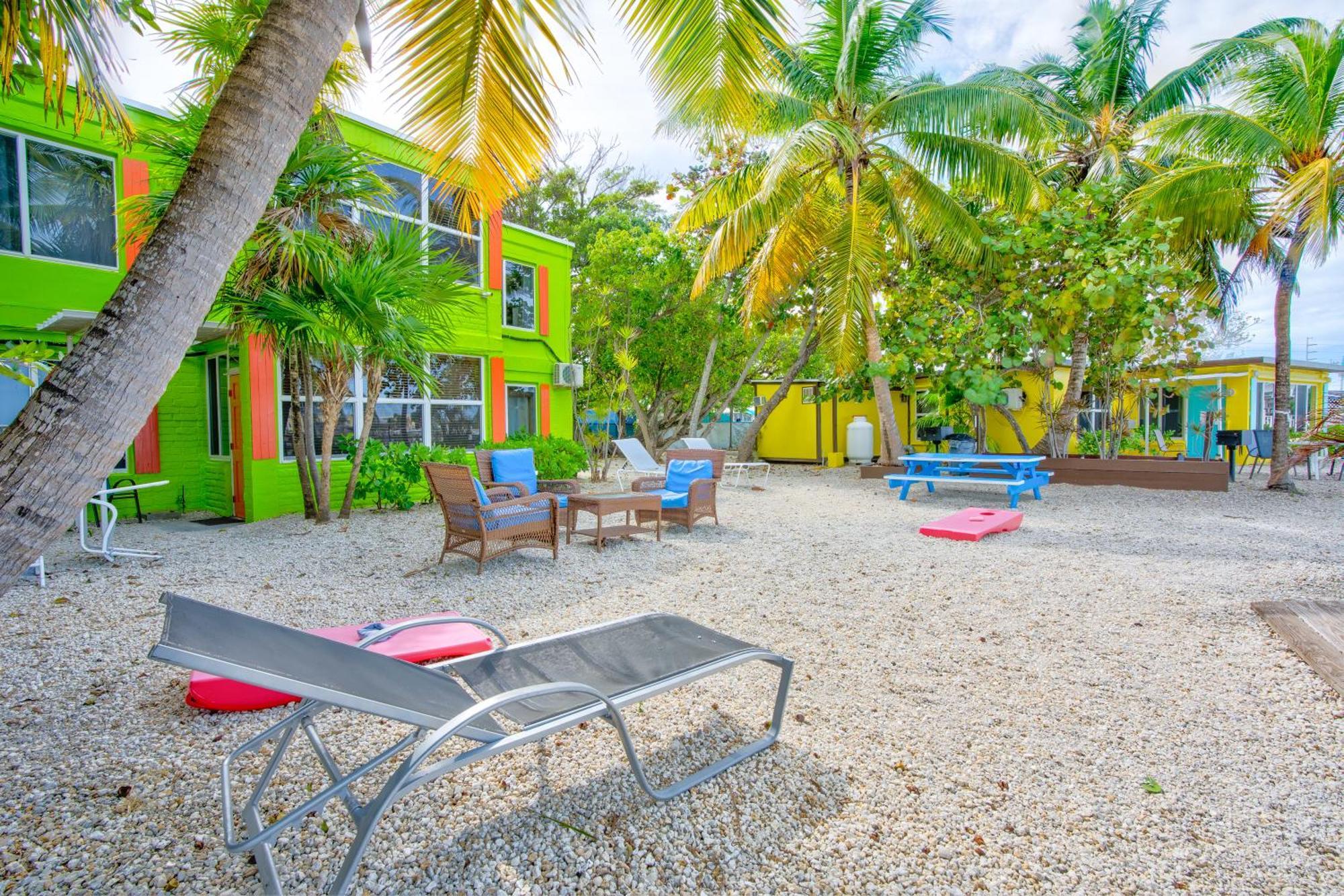 Captain Pip's Marina & Hideaway Resort
