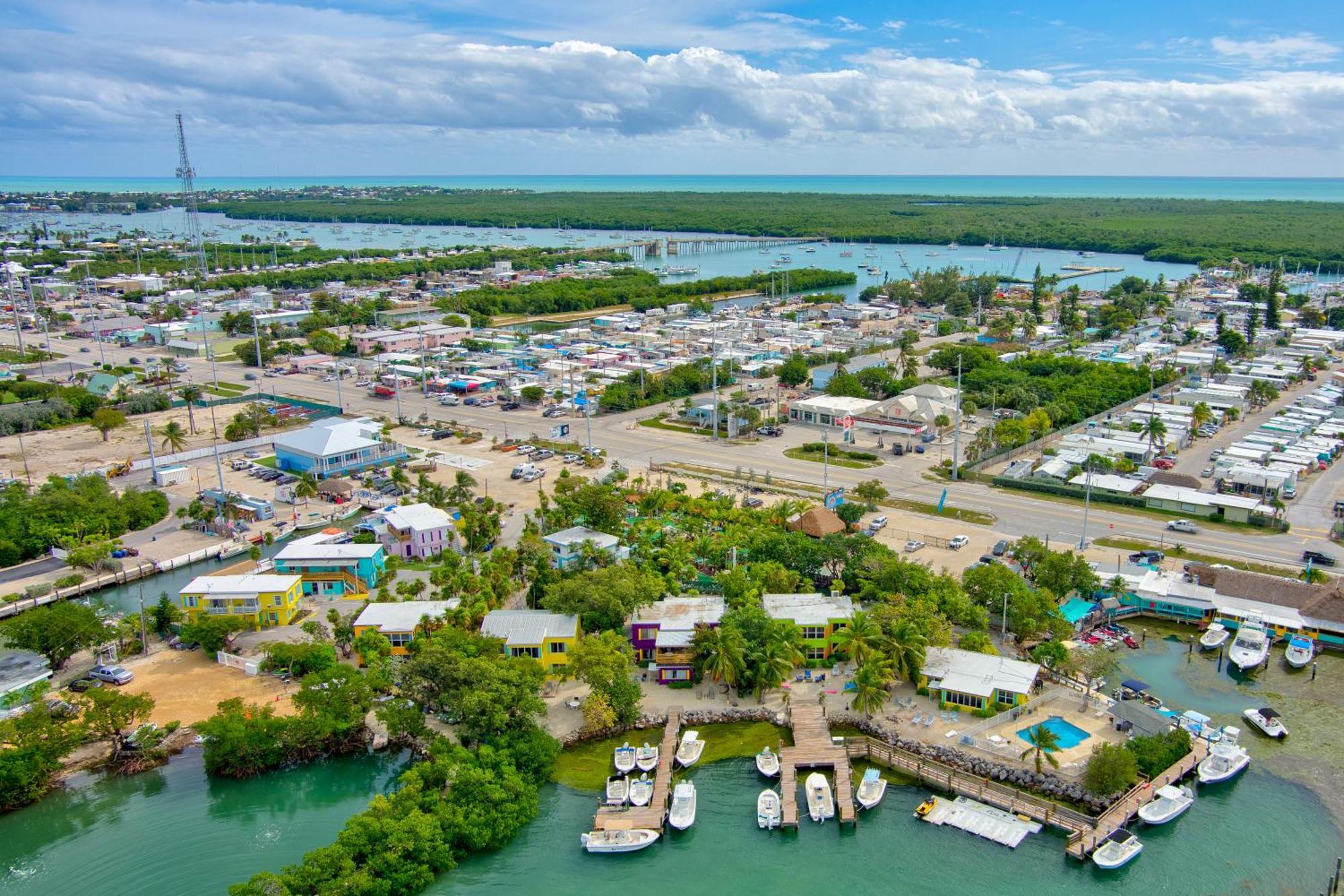 Captain Pip's Marina & Hideaway Resort 3*