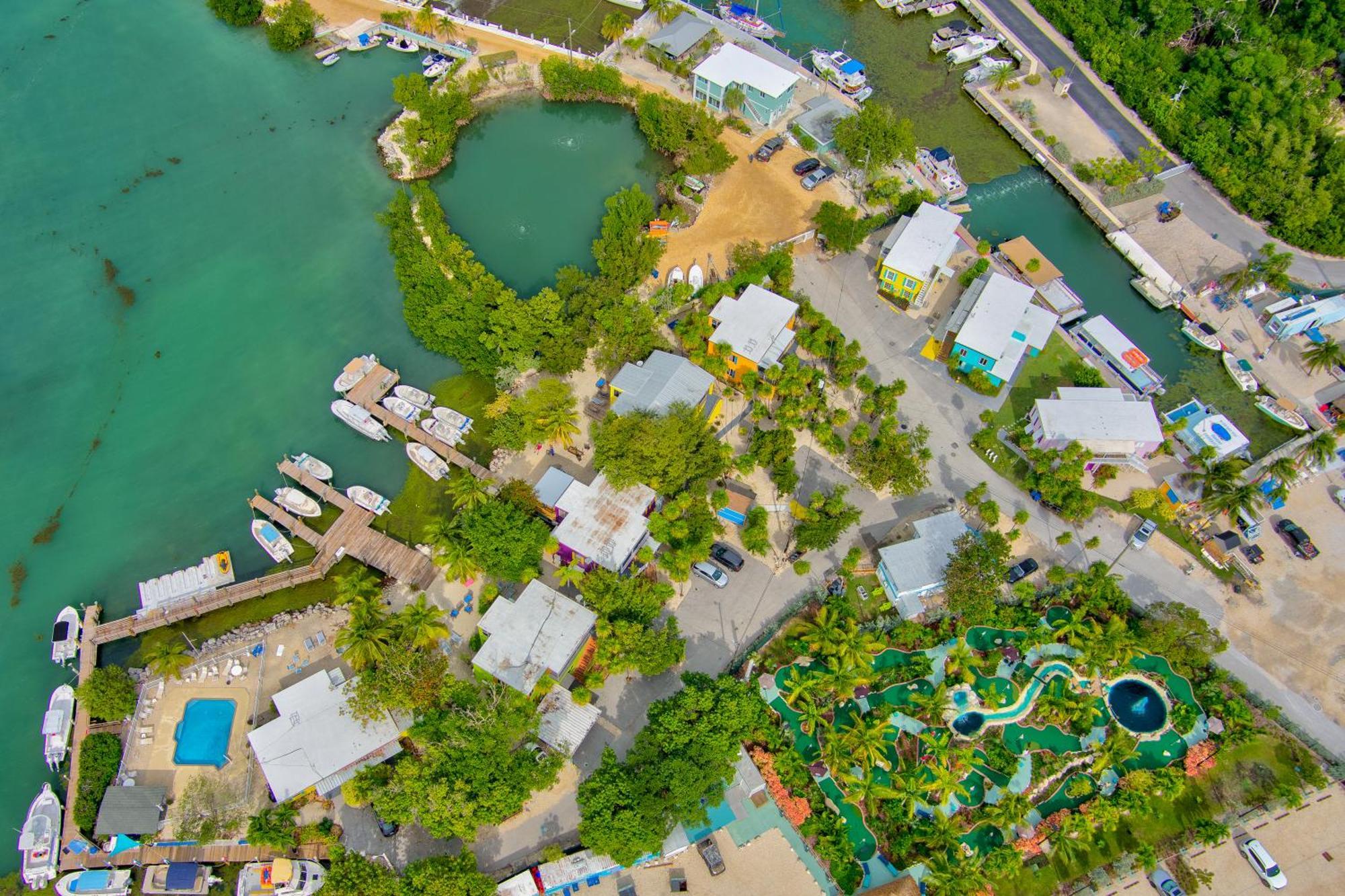Captain Pip's Marina & Hideaway Resort