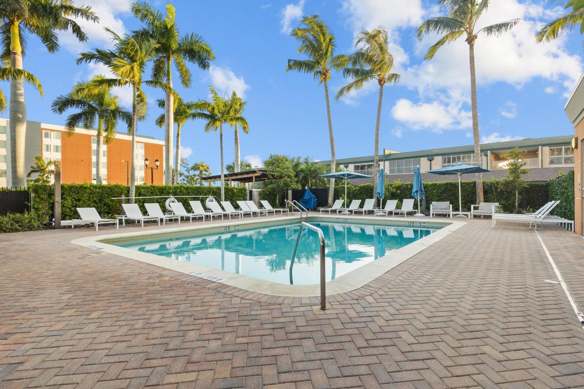 Four Points By Sheraton Harborside Hotel 4*