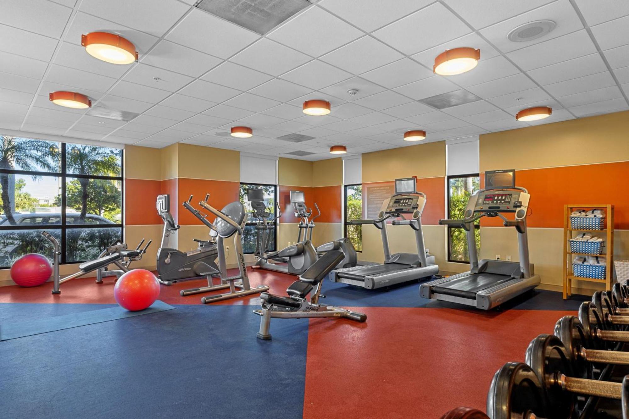 Four Points By Sheraton Harborside 4*