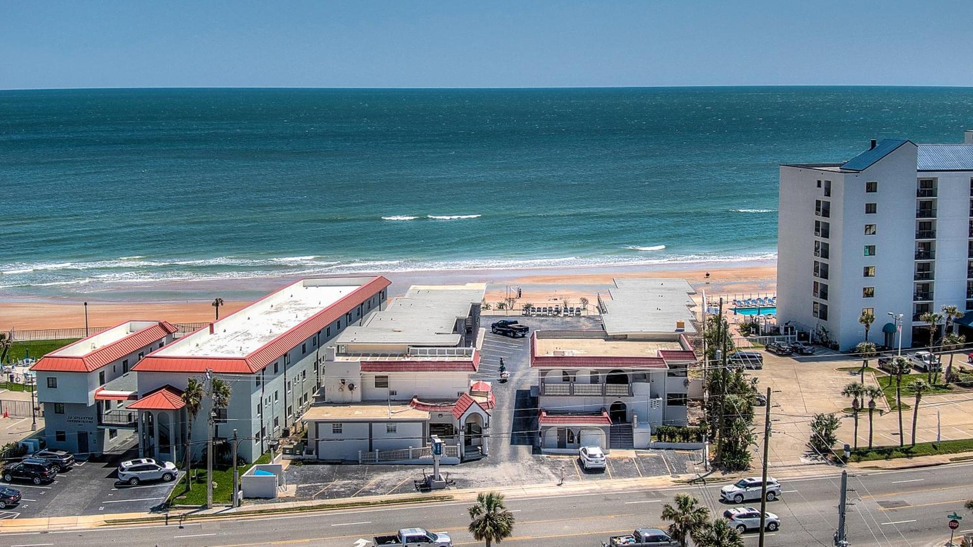 La Bella Oceanfront - Daytona