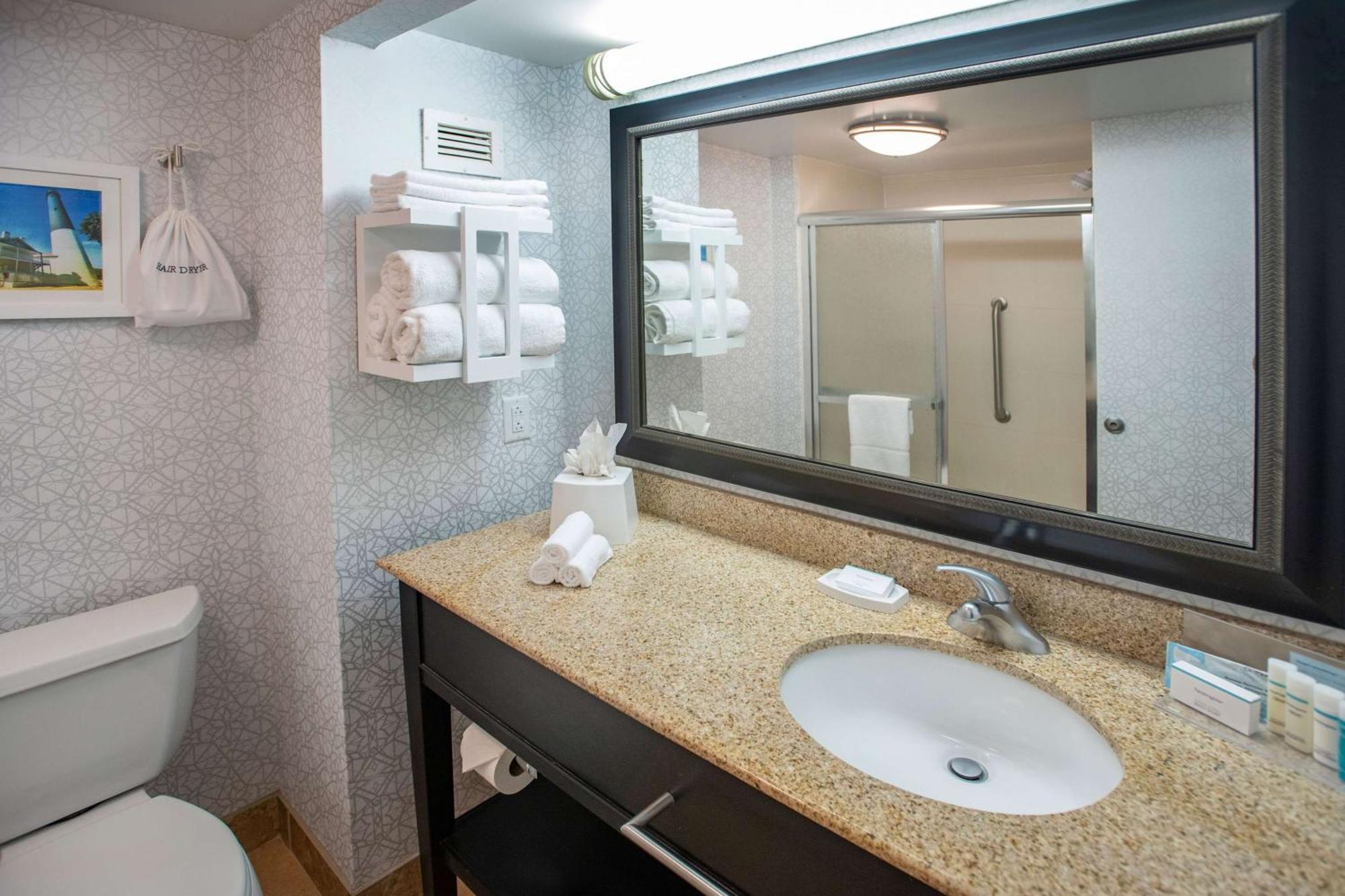 Hampton Pensacola-airport 3*