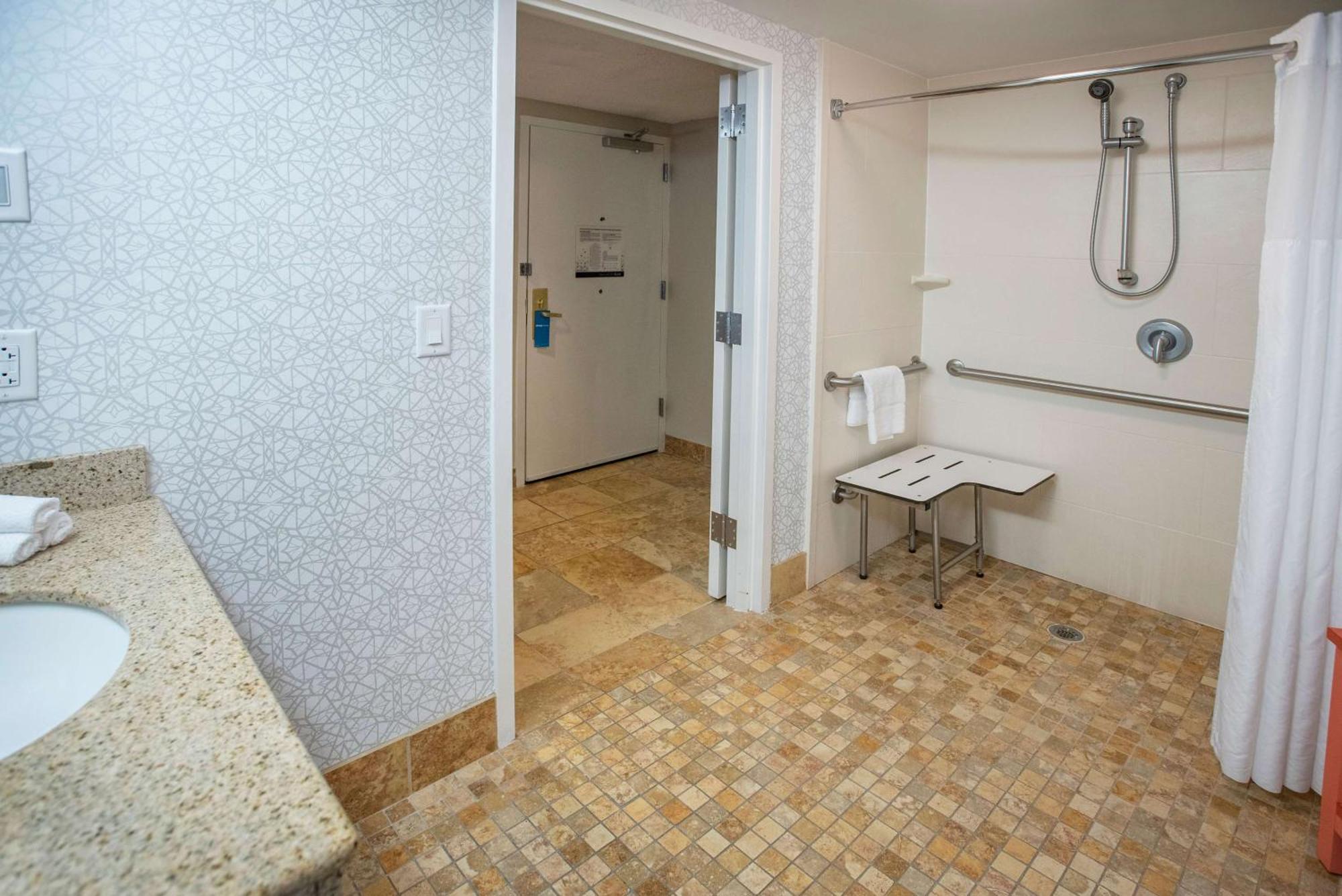 Hampton Pensacola-airport Hotel