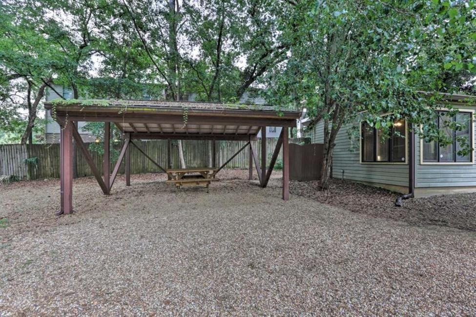 Escambia Apartment
