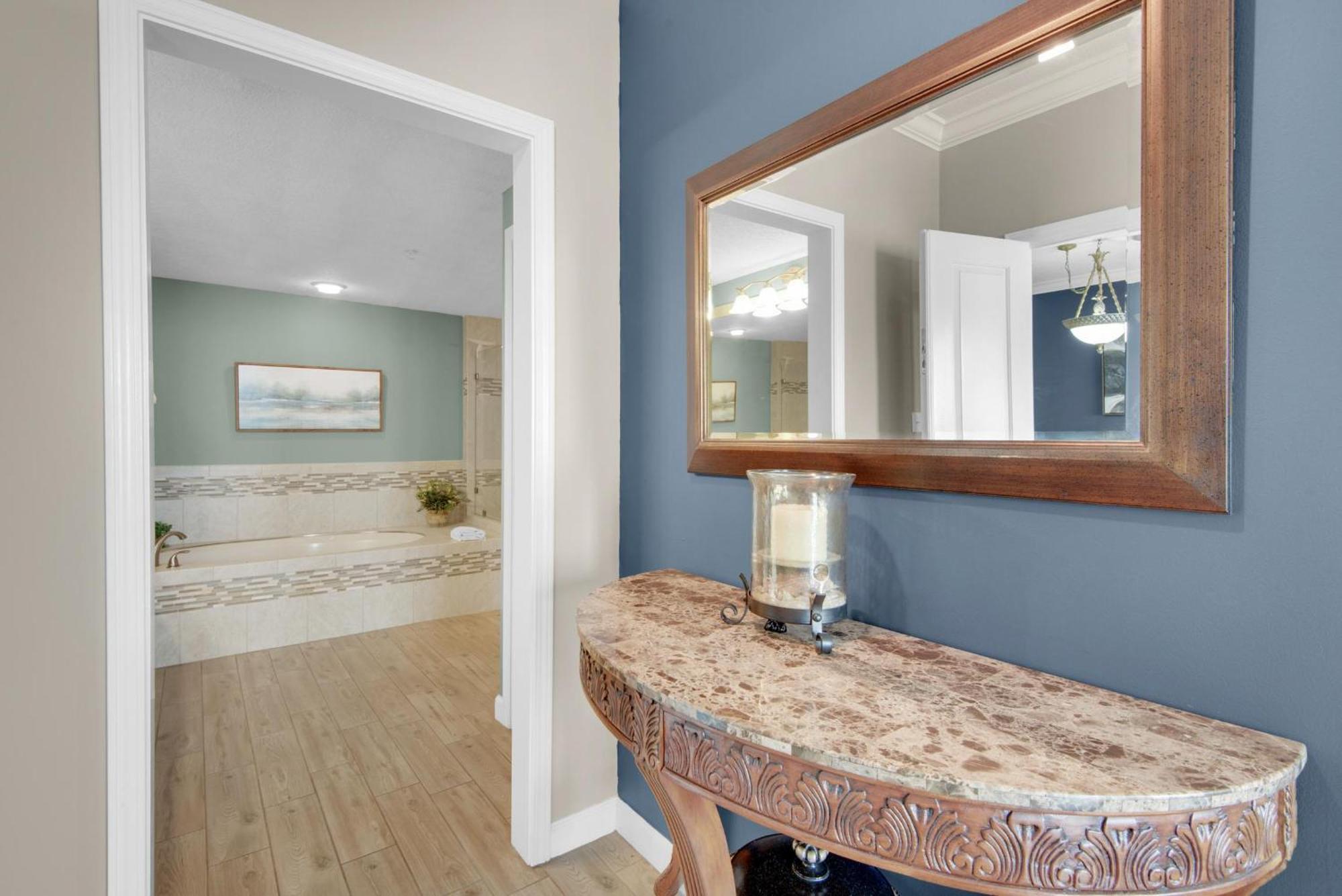 Apartment Grandview East 1204 *