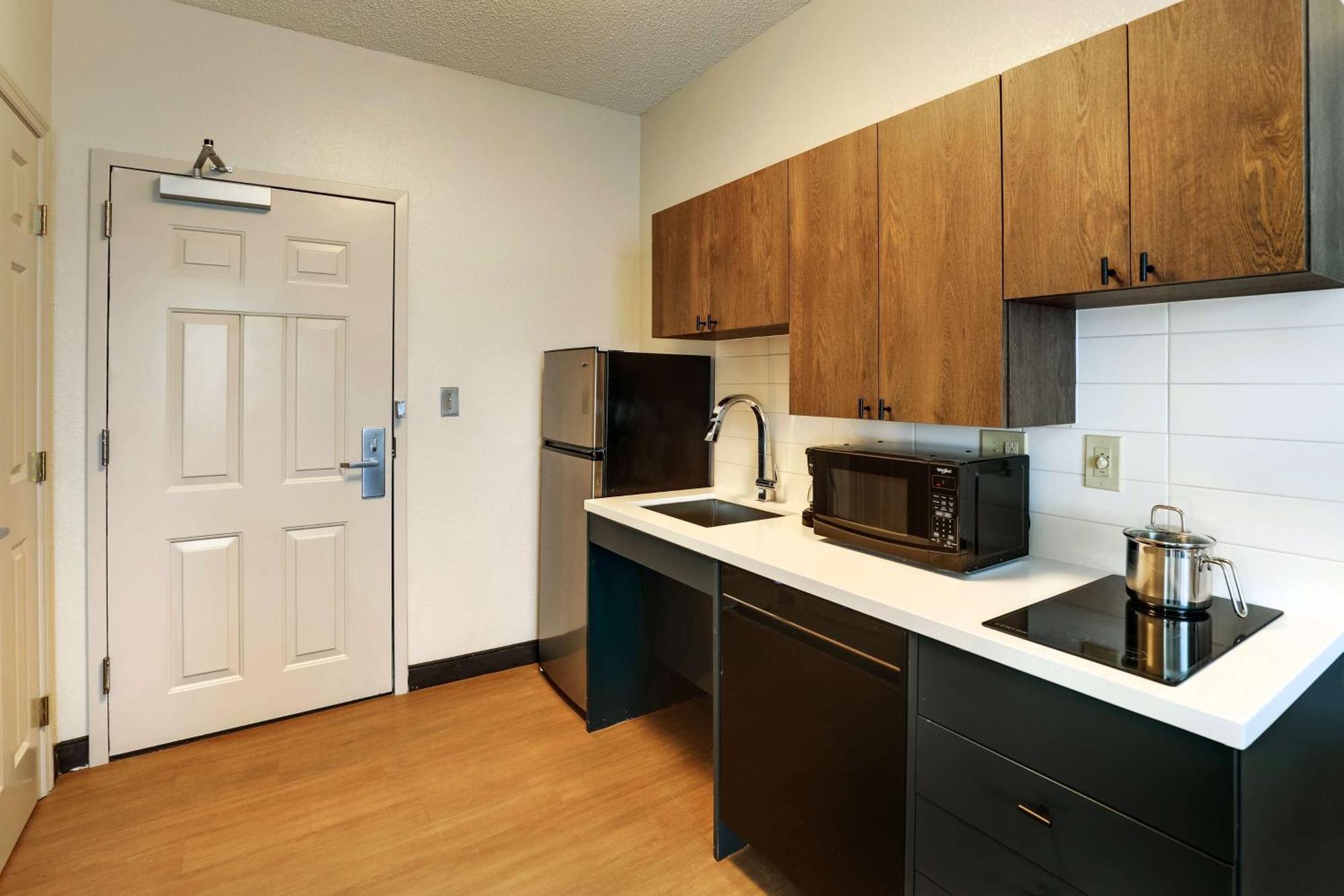 Hotel Sonesta Simply Miami Airport