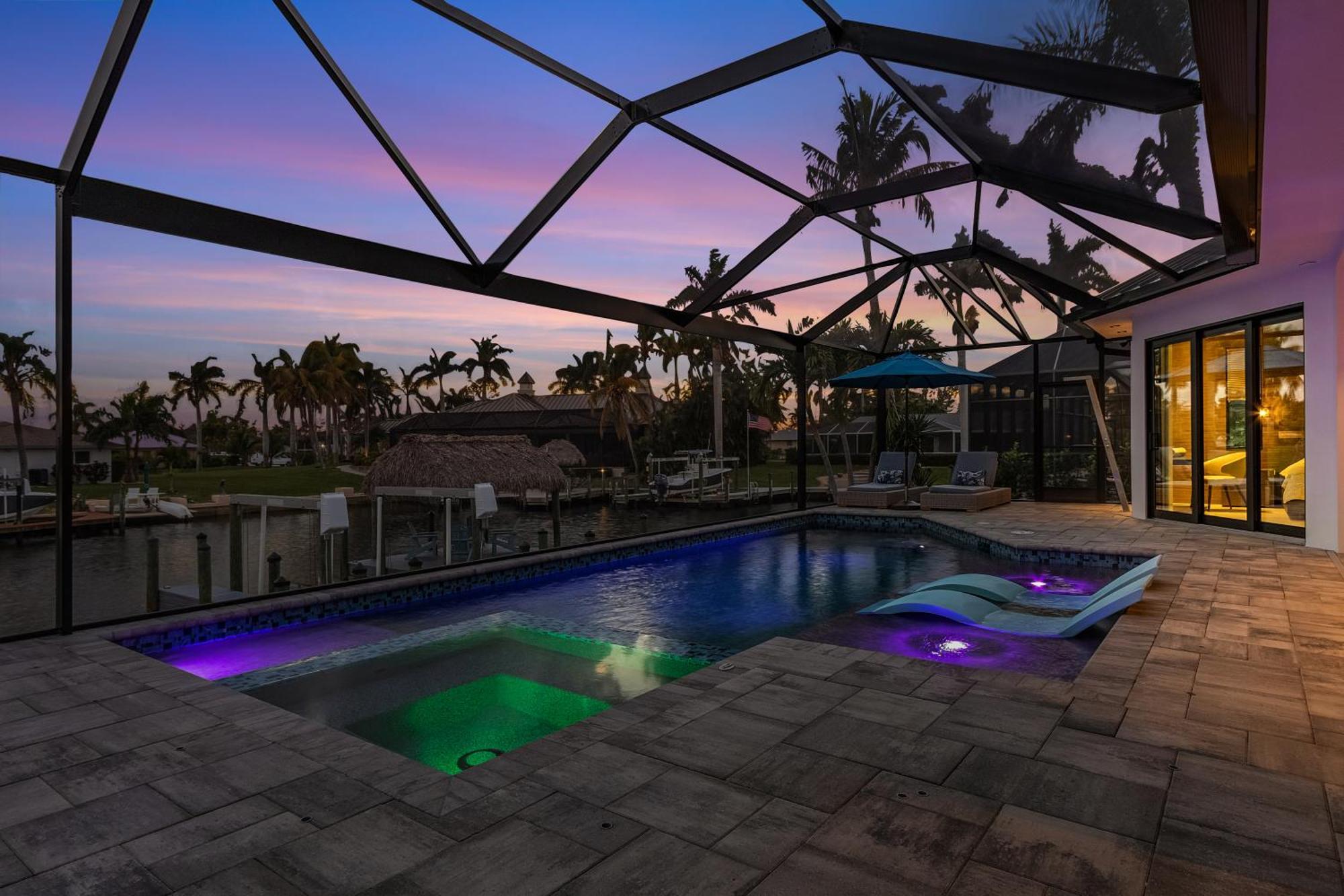 Holiday home Minutes To The River! Dock, Tiki Hut, Heated Pool & And Awe! - Casa Luxe Palmera - Roelens