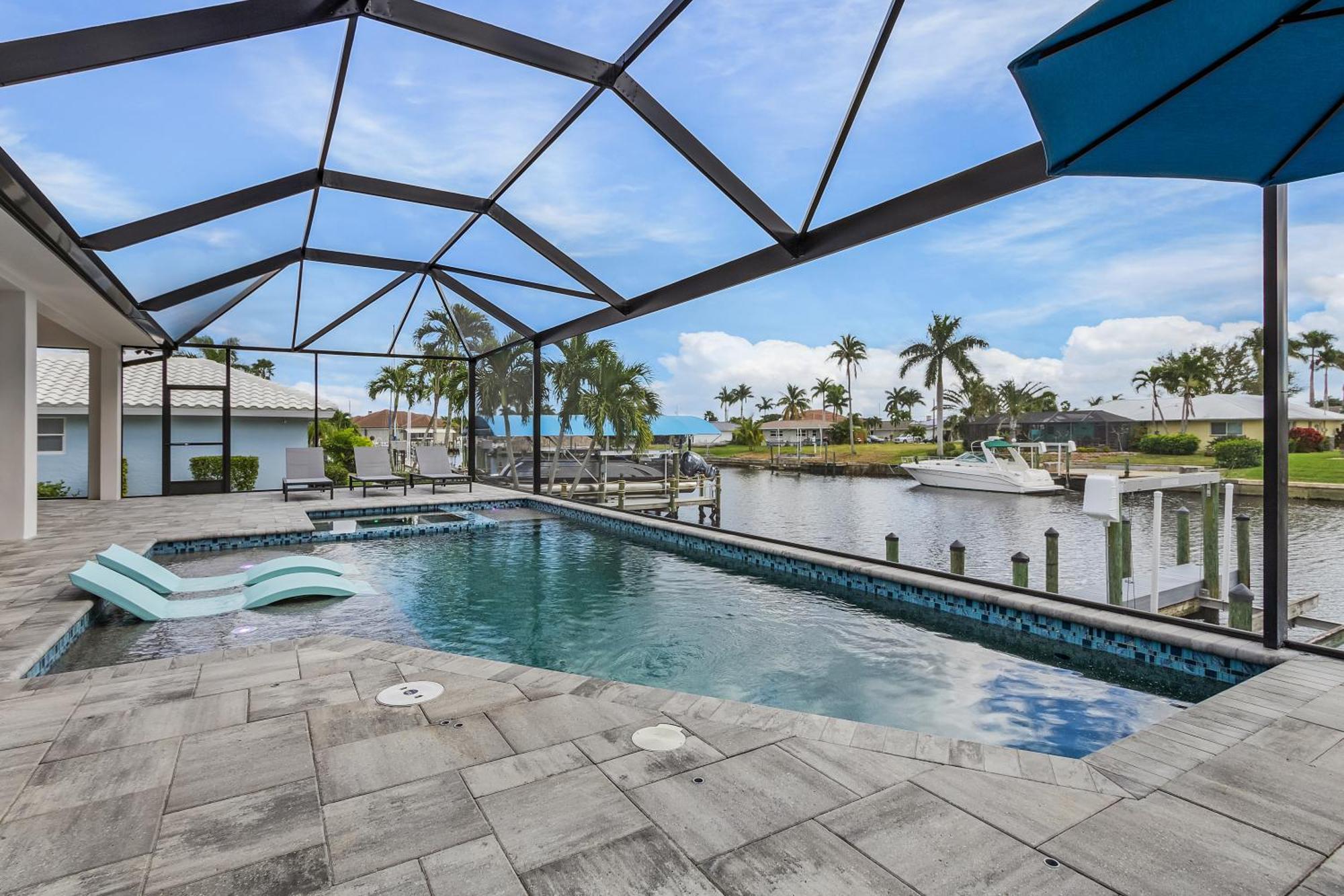 Holiday home Minutes To The River! Dock, Tiki Hut, Heated Pool & And Awe! - Casa Luxe Palmera - Roelens *