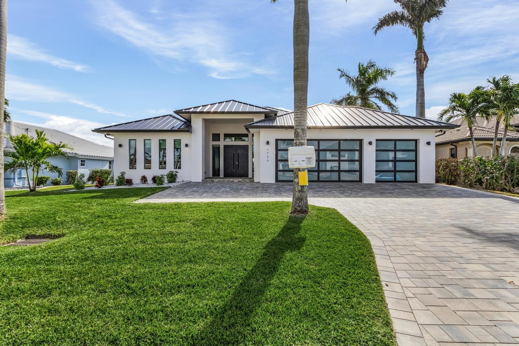 Minutes To The River! Dock, Tiki Hut, Heated Pool & And Awe! - Casa Luxe Palmera - Roelens *