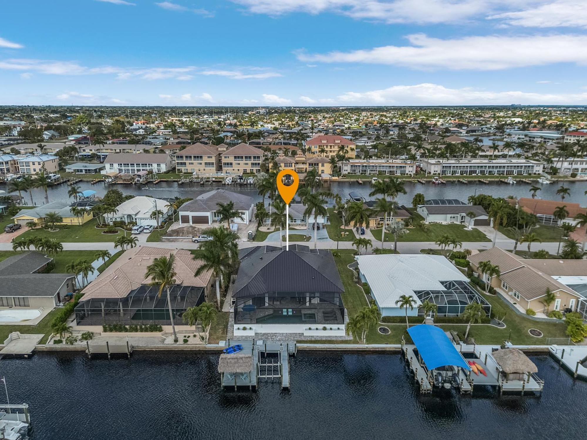 Minutes To The River! Dock, Tiki Hut, Heated Pool & And Awe! - Casa Luxe Palmera - Roelens Holiday home