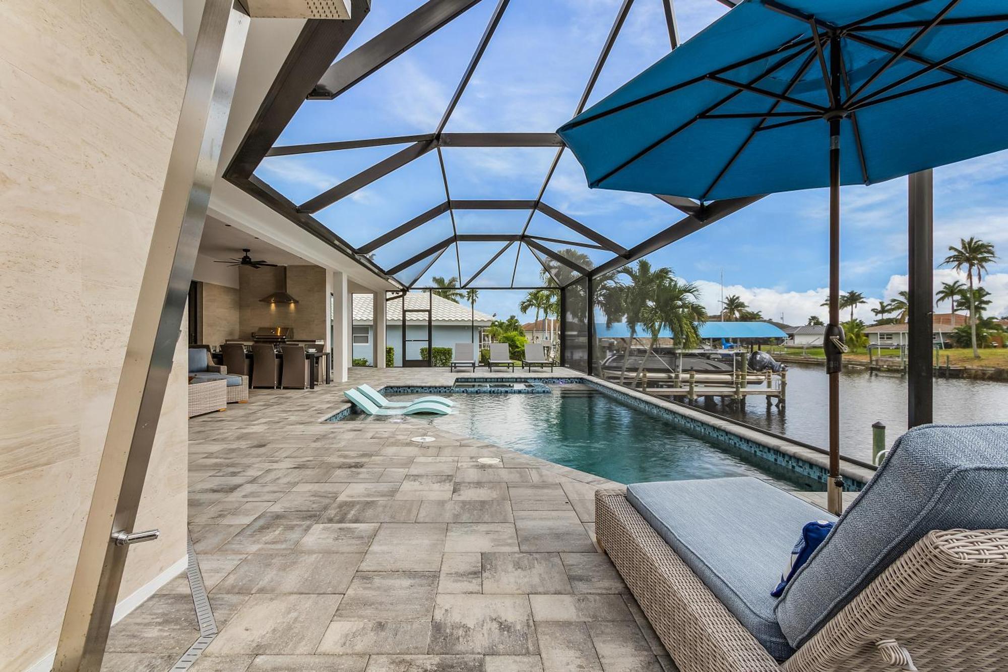 Minutes To The River! Dock, Tiki Hut, Heated Pool & And Awe! - Casa Luxe Palmera - Roelens Holiday home
