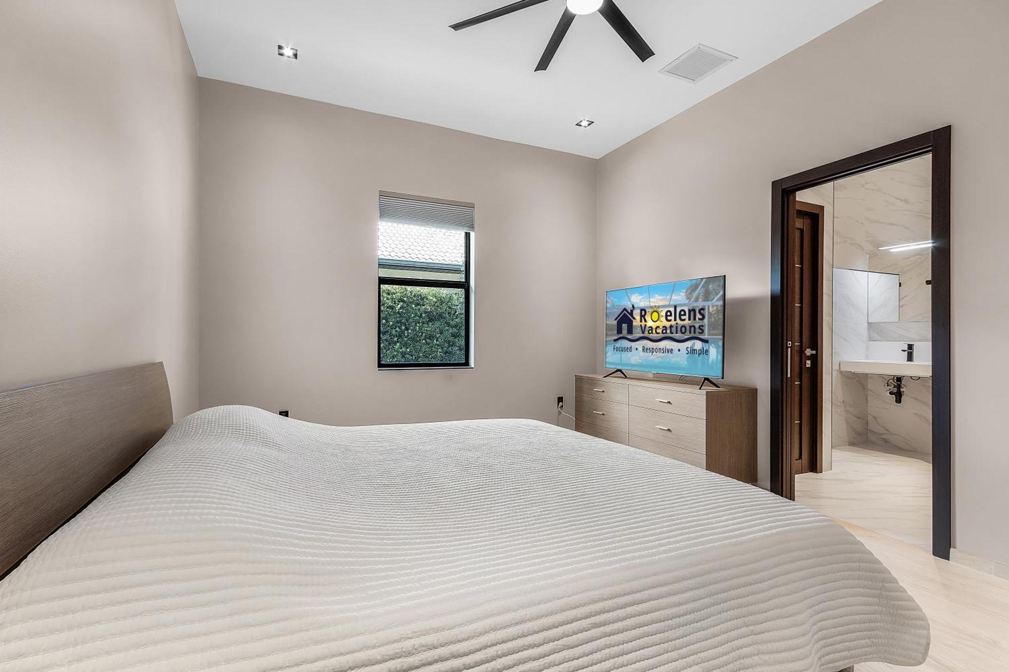 Minutes To The River! Dock, Tiki Hut, Heated Pool & And Awe! - Casa Luxe Palmera - Roelens