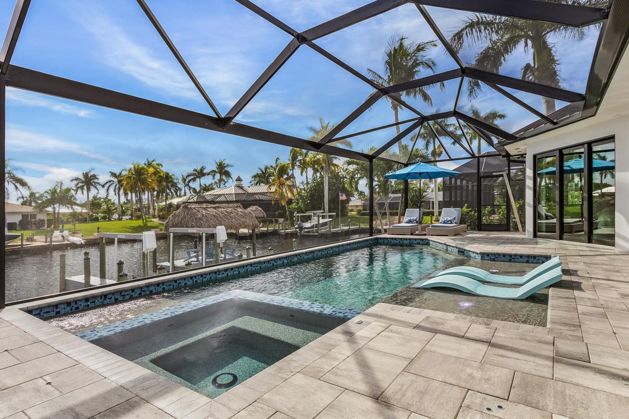 Minutes To The River! Dock, Tiki Hut, Heated Pool & And Awe! - Casa Luxe Palmera - Roelens Holiday home *