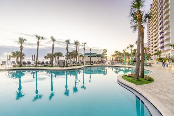 Apartment Vacation In Comfort And Luxury - 1 Bedroom Direct Oceanfront - Wyndham Ocean Walk 1706 *