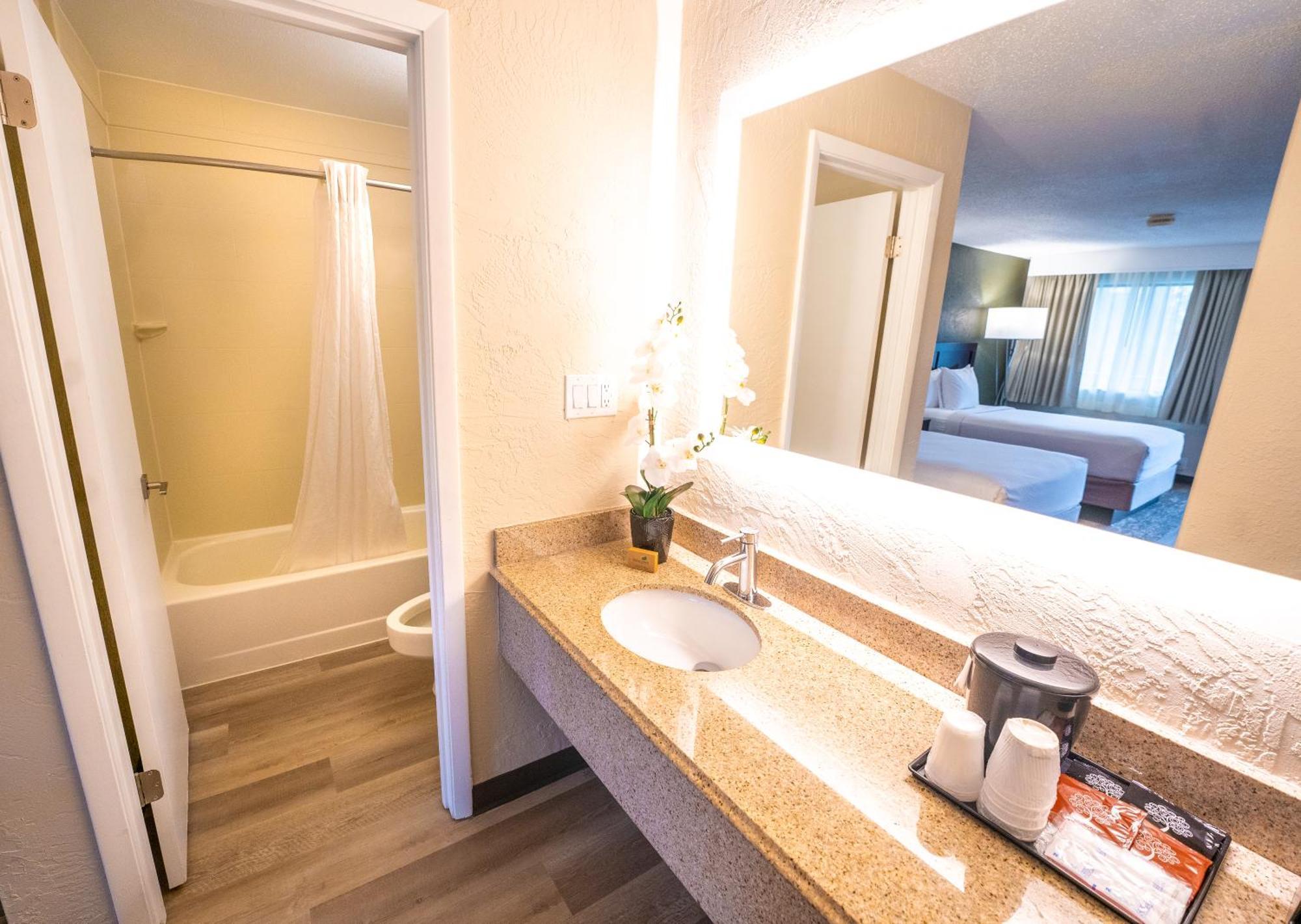 Mai Hana Hotel- Intl Drive, Trademark Collection By Wyndham 3*