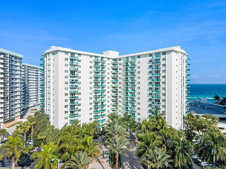 Beachfront 2 Bedroom At Tides 8th Floor