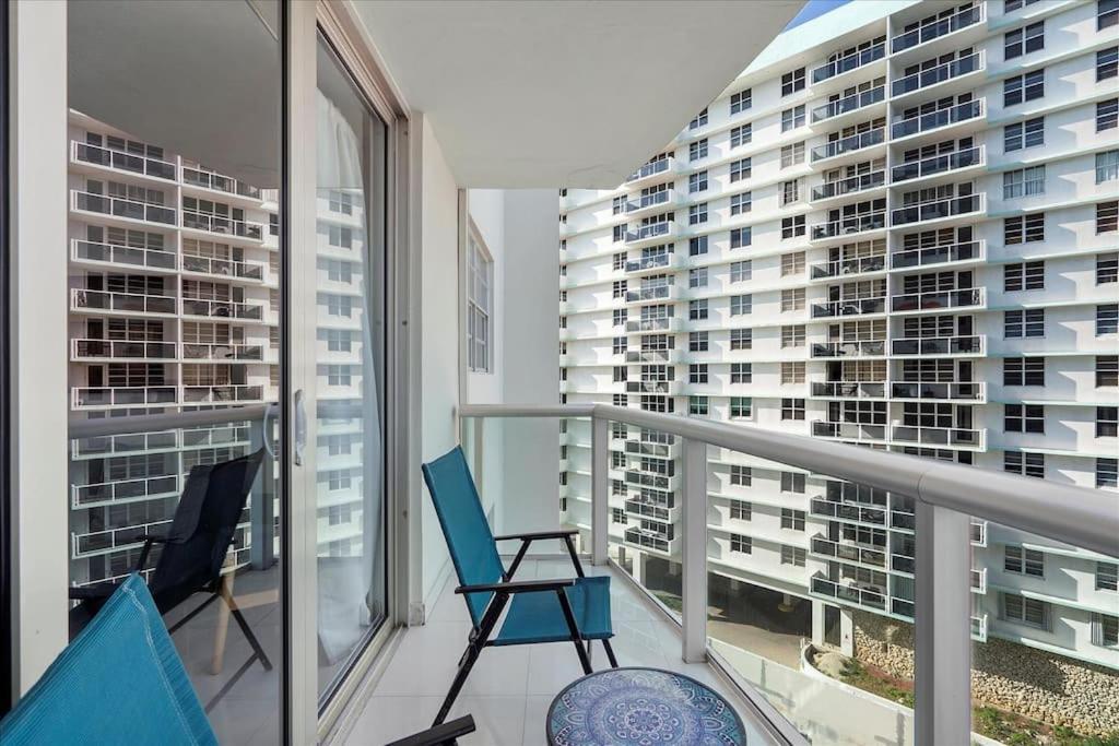 Beachfront 2 Bedroom At Tides 8th Floor Apartment Hollywood