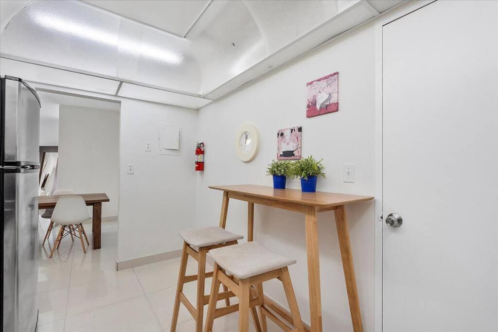 Beachfront 2 Bedroom At Tides 8th Floor * Hollywood