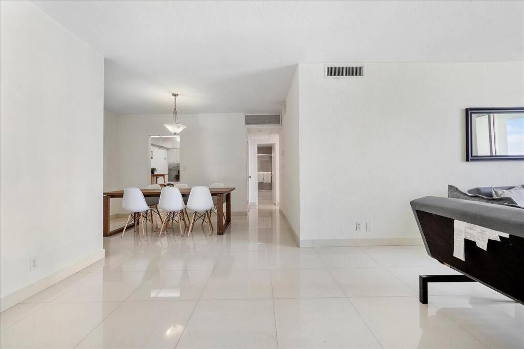 Apartment Beachfront 2 Bedroom At Tides 8th Floor
